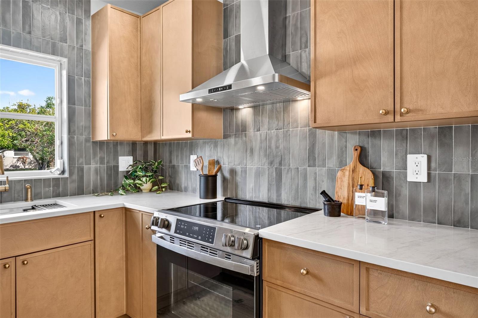 3486 FLORAL DR — photo 15