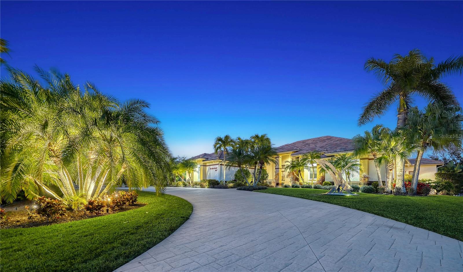 8017 MANASOTA KEY RD — photo 2