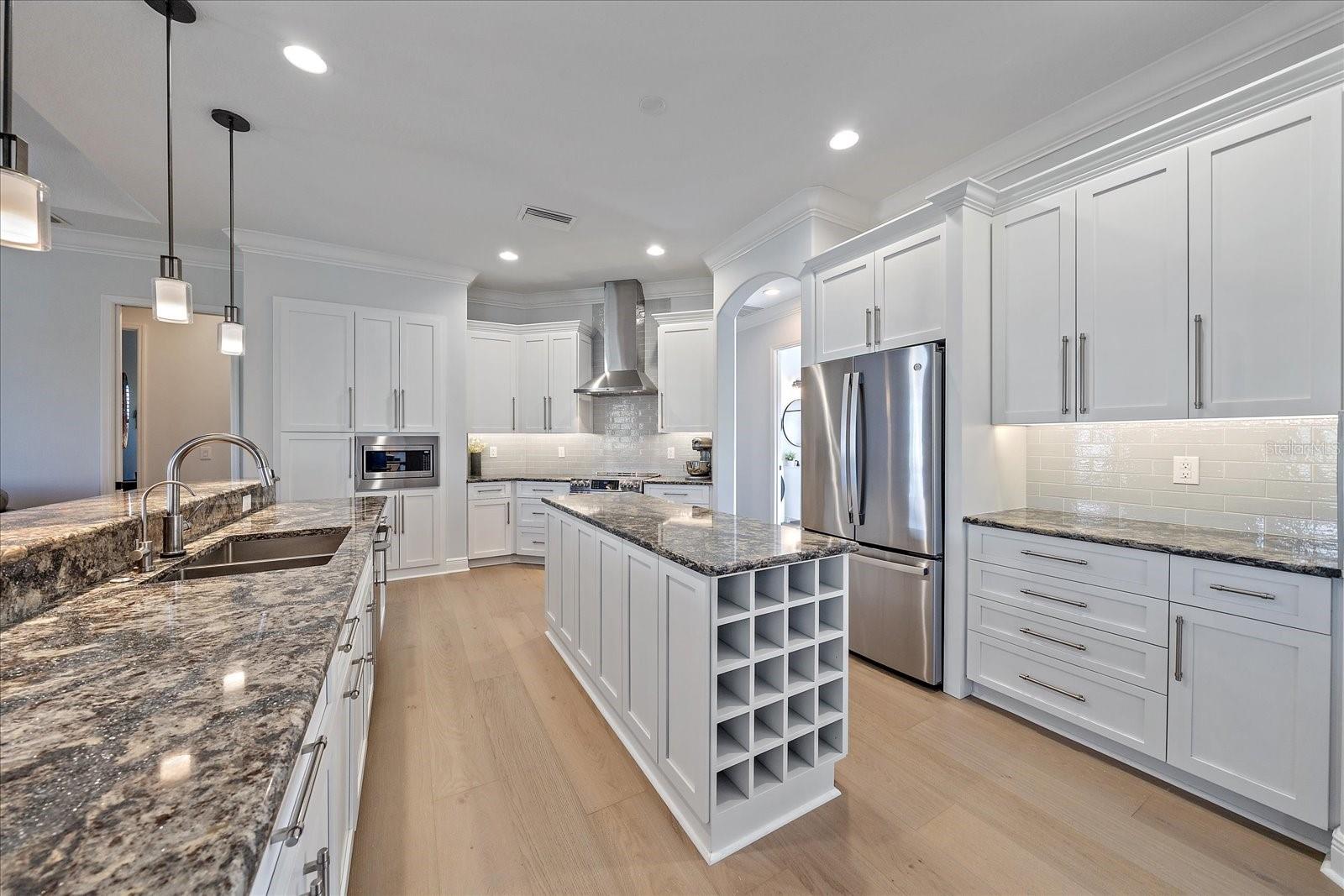 366 S CREEK CT — photo 11