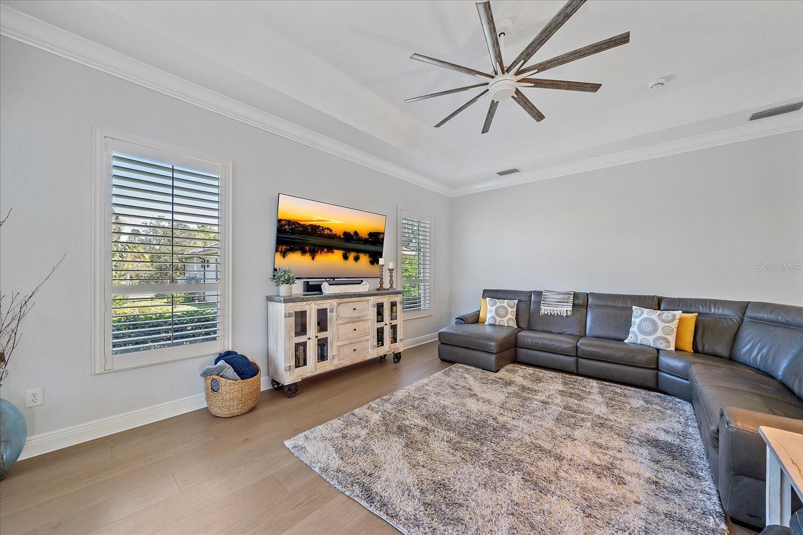 366 S CREEK CT — photo 18