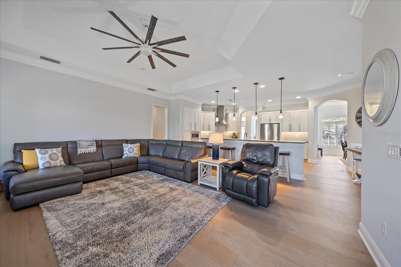 366 S CREEK CT — photo 19