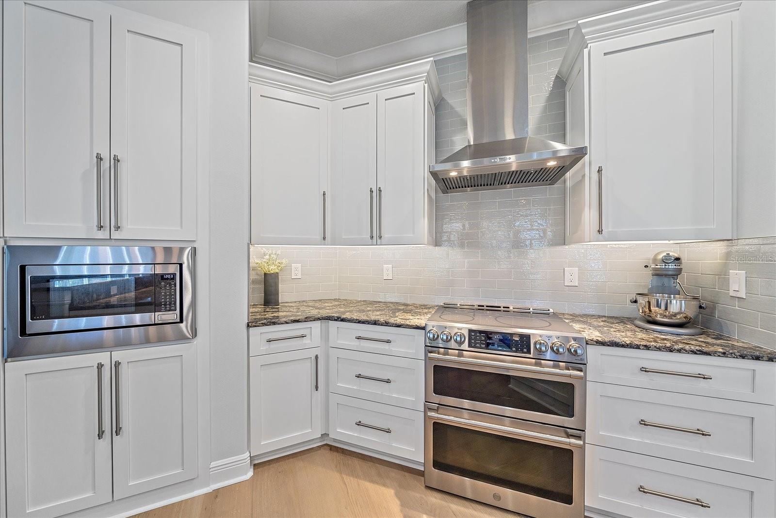 366 S CREEK CT — photo 14