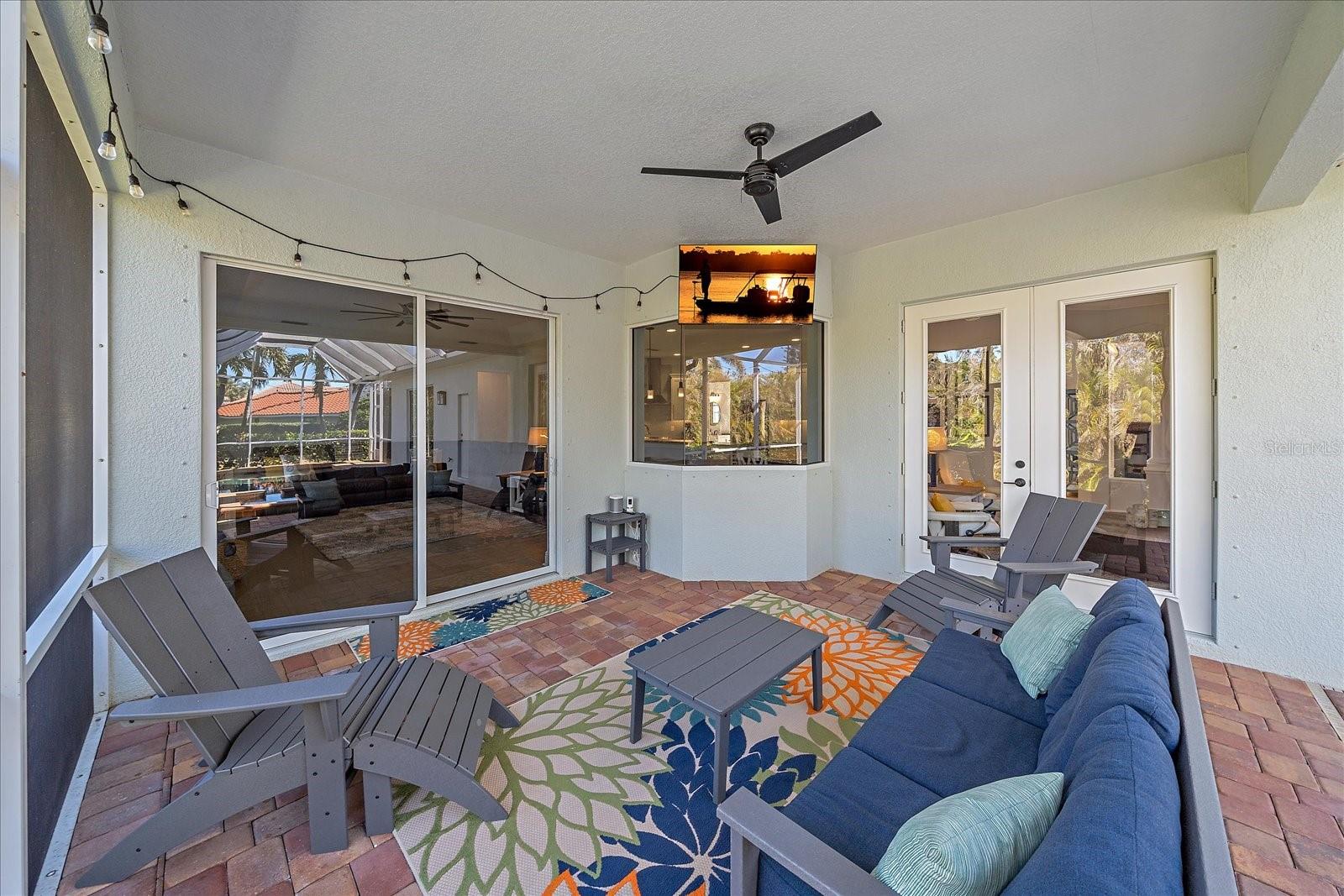 366 S CREEK CT — photo 35
