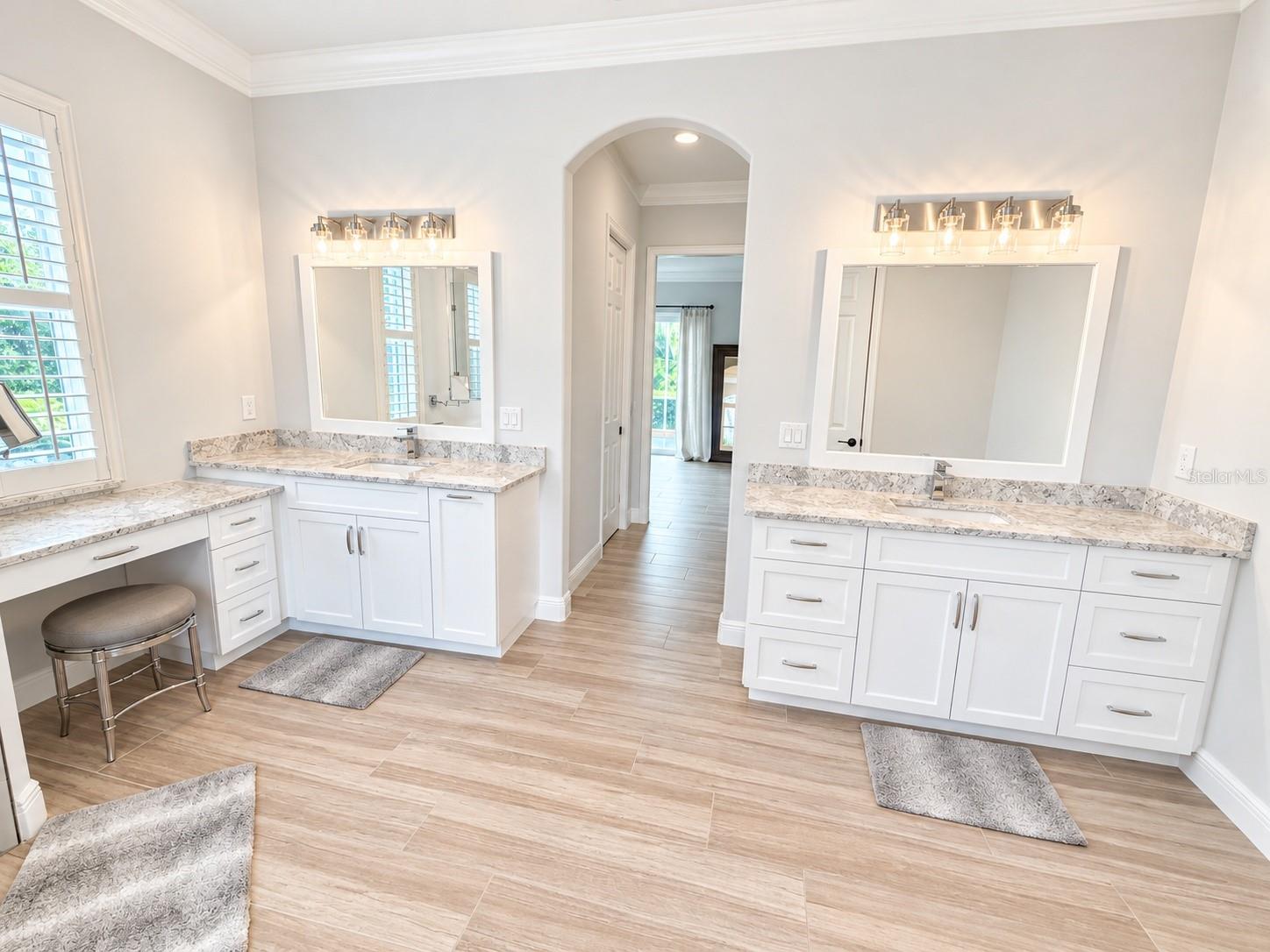 366 S CREEK CT — photo 24