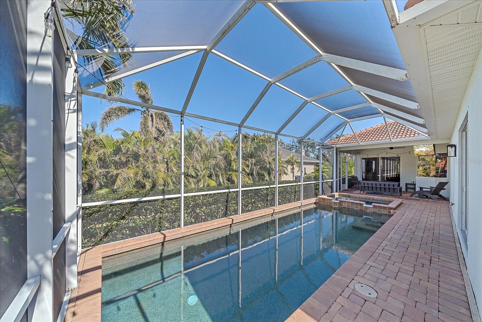 366 S CREEK CT — photo 37