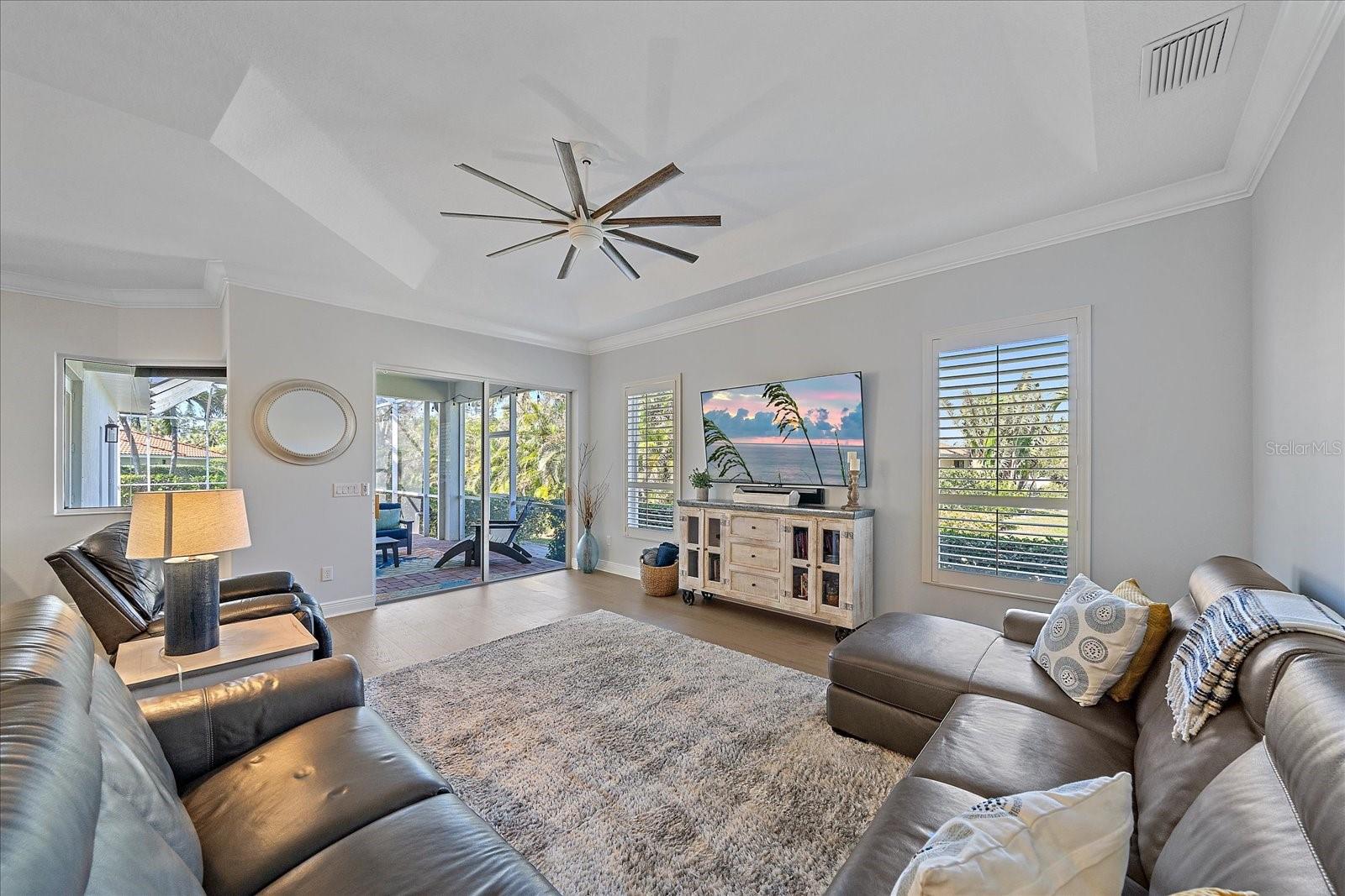 366 S CREEK CT — photo 17