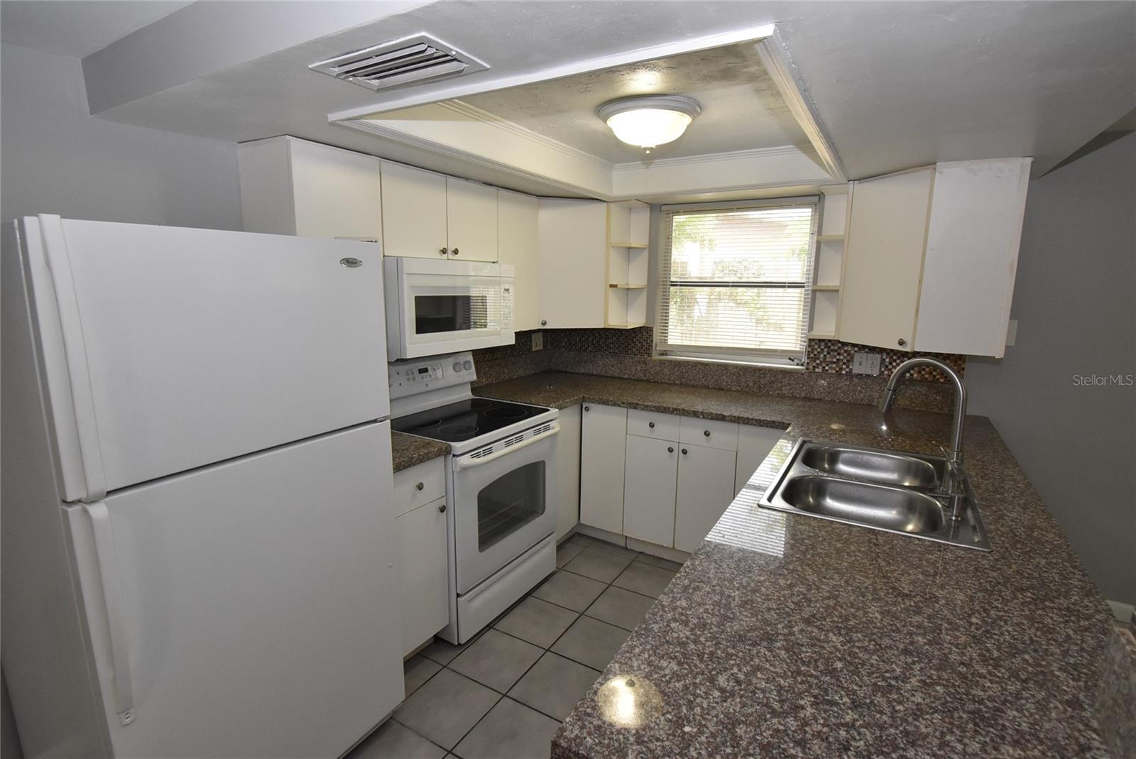 3212 BLUE BIRD DR — photo 9