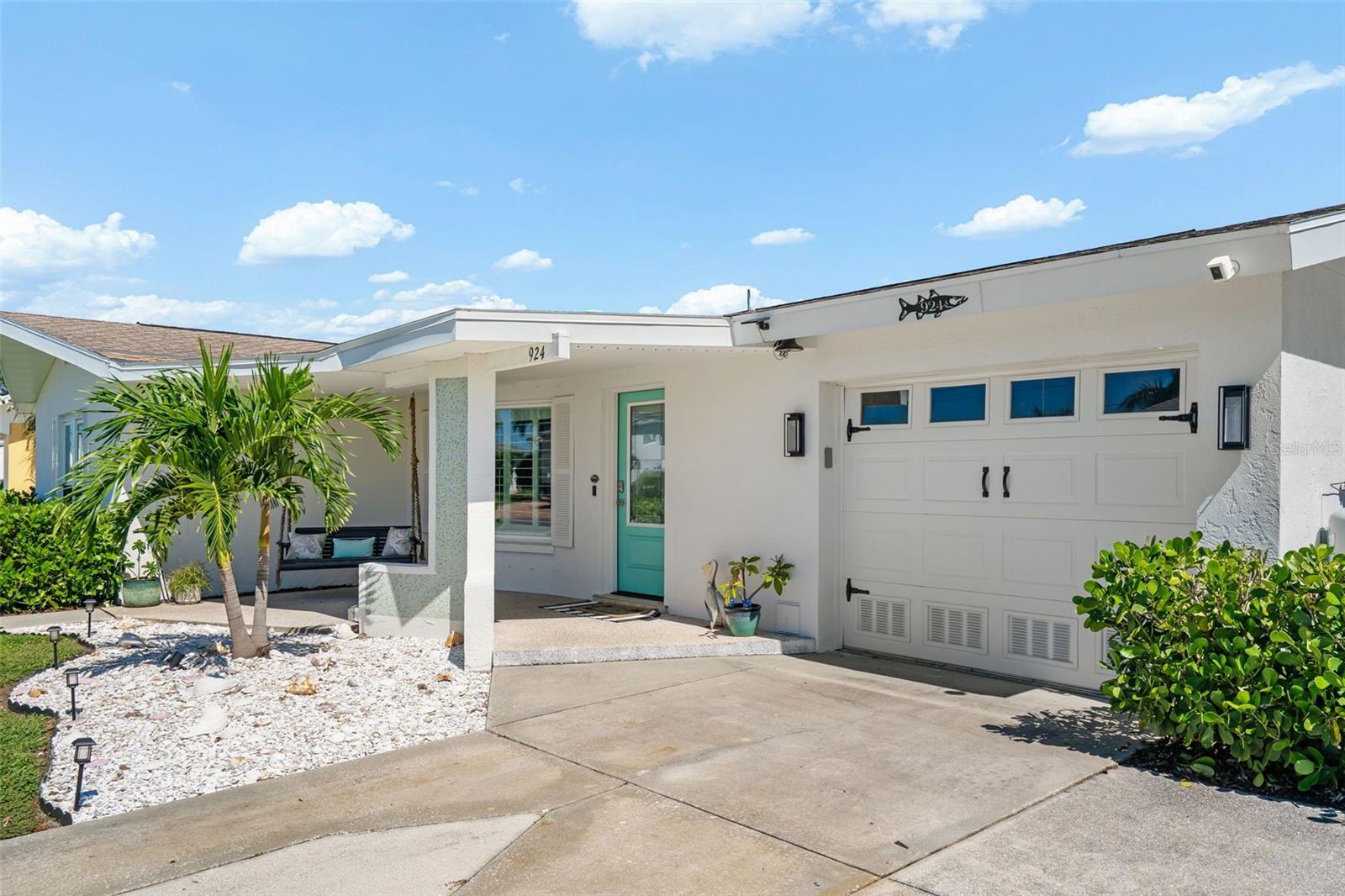 924 ARLINGTON RD — photo 4