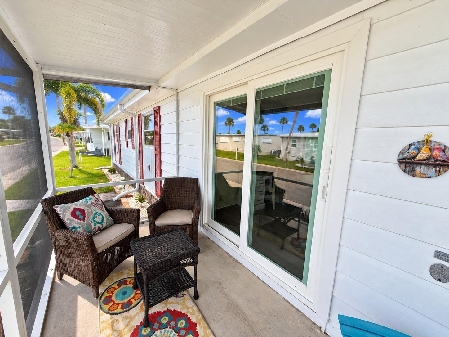 651 IRIS DR — photo 20