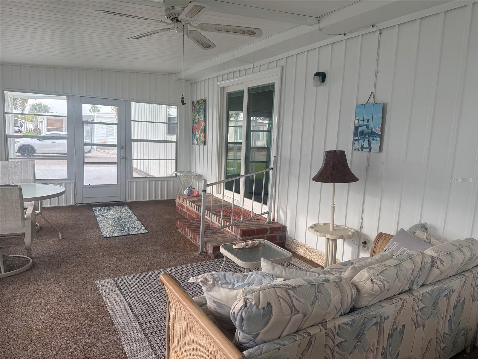 651 IRIS DR — photo 3