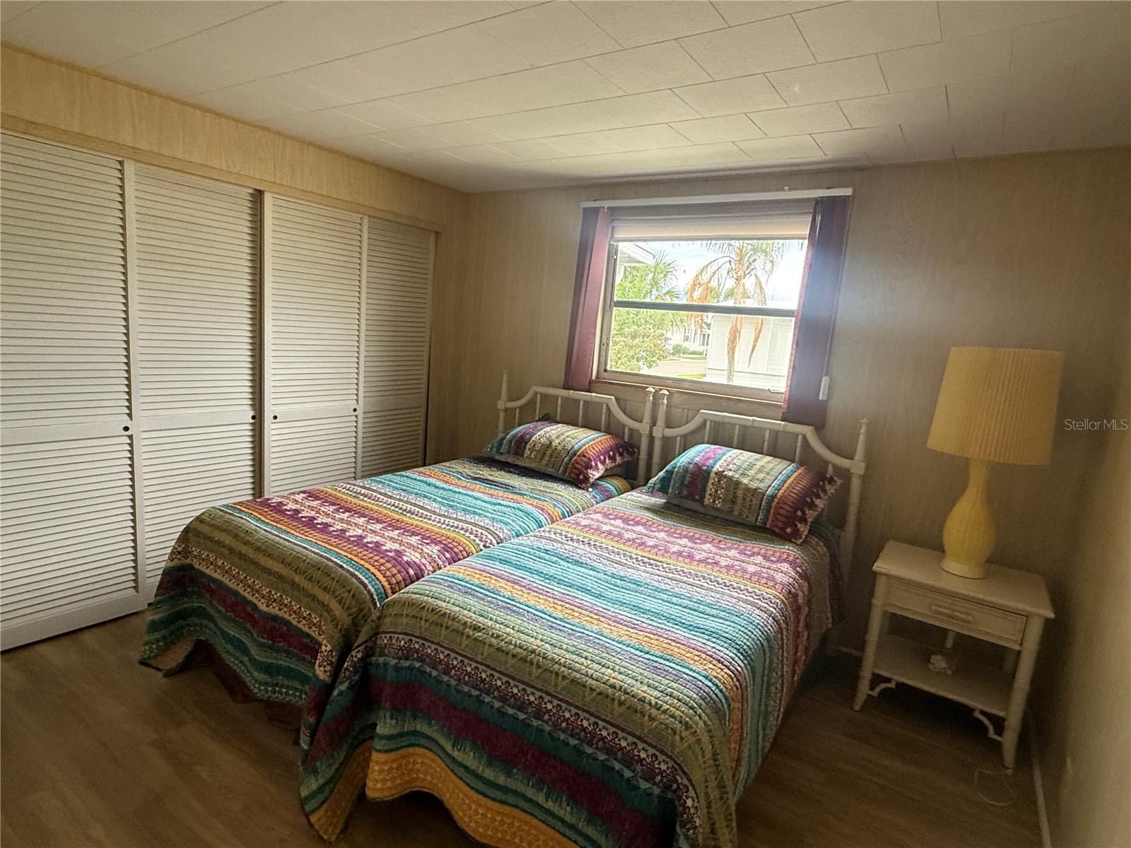 651 IRIS DR — photo 12