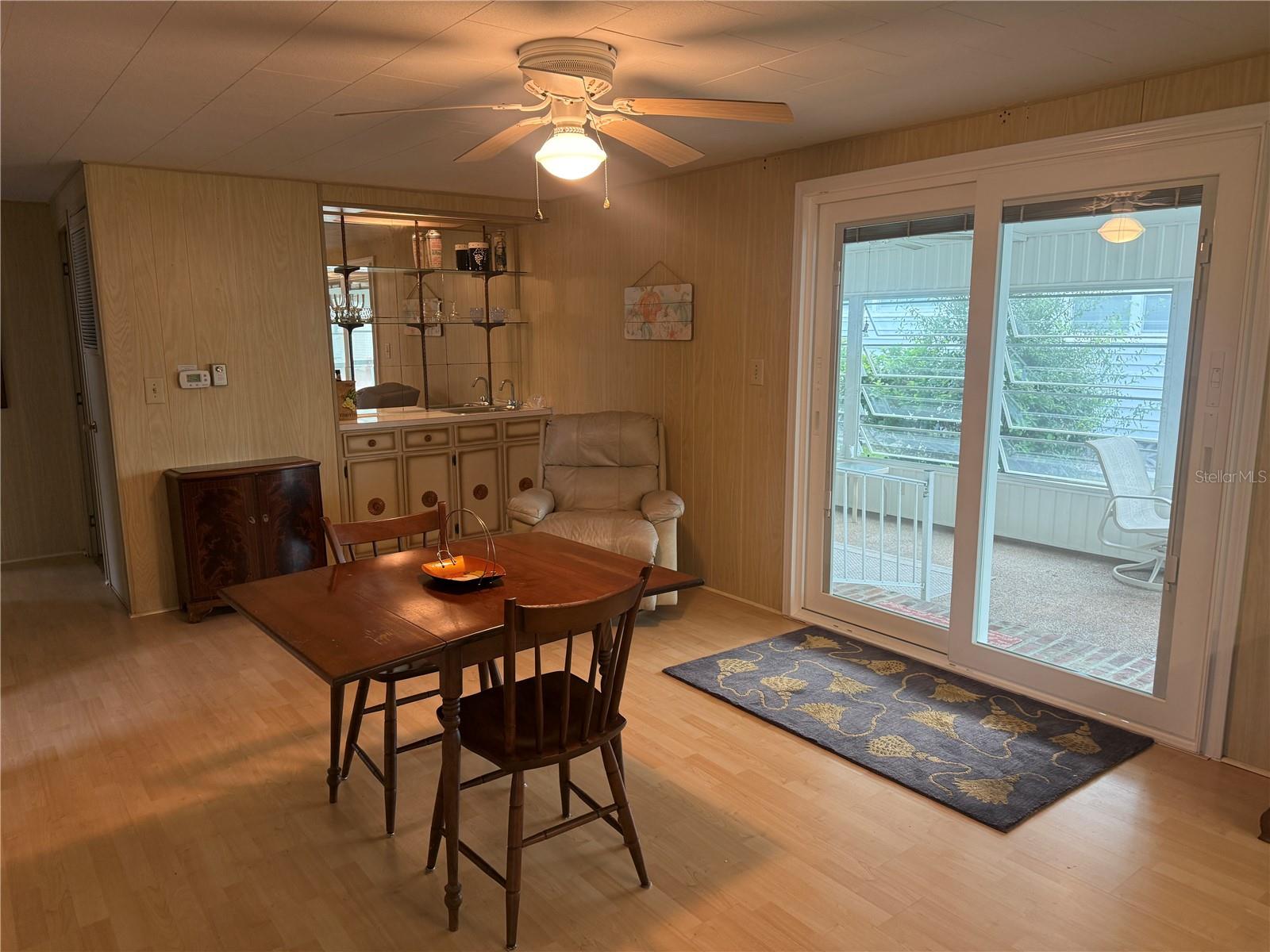 651 IRIS DR — photo 5