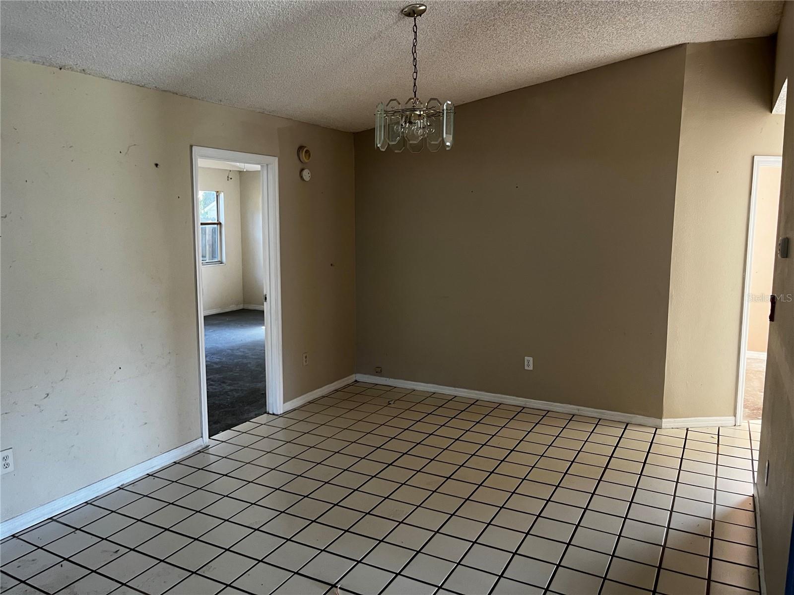 1890 FEATHER TREE CIR — photo 7