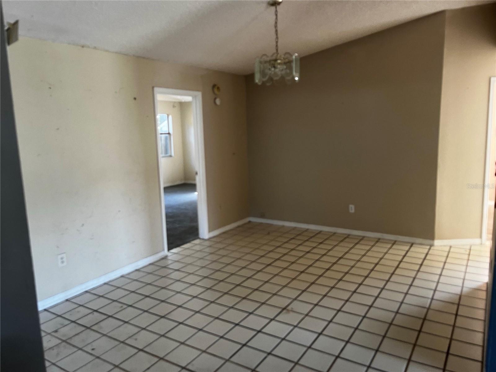 1890 FEATHER TREE CIR — photo 14