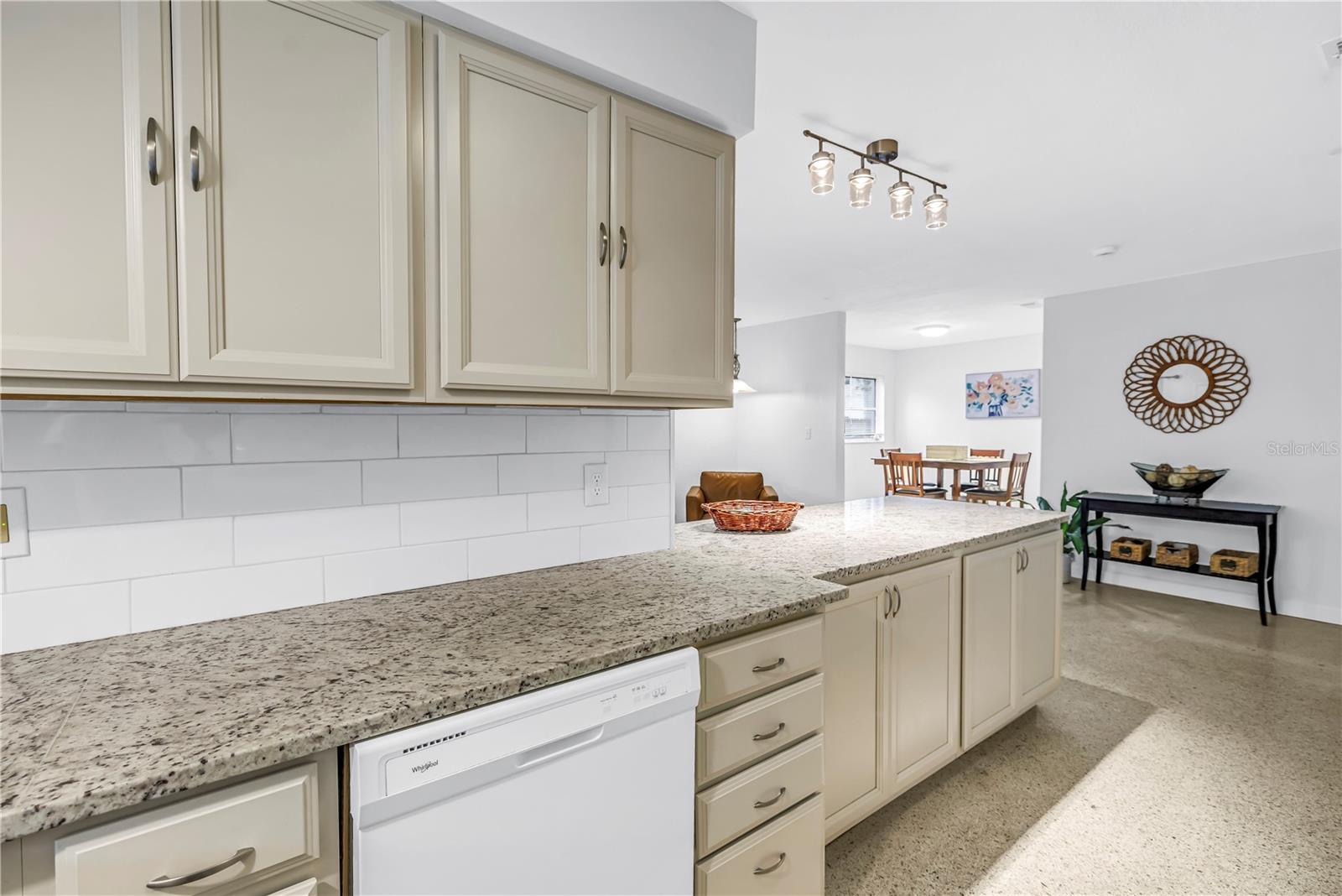 2511 QUINCY ST S — photo 11