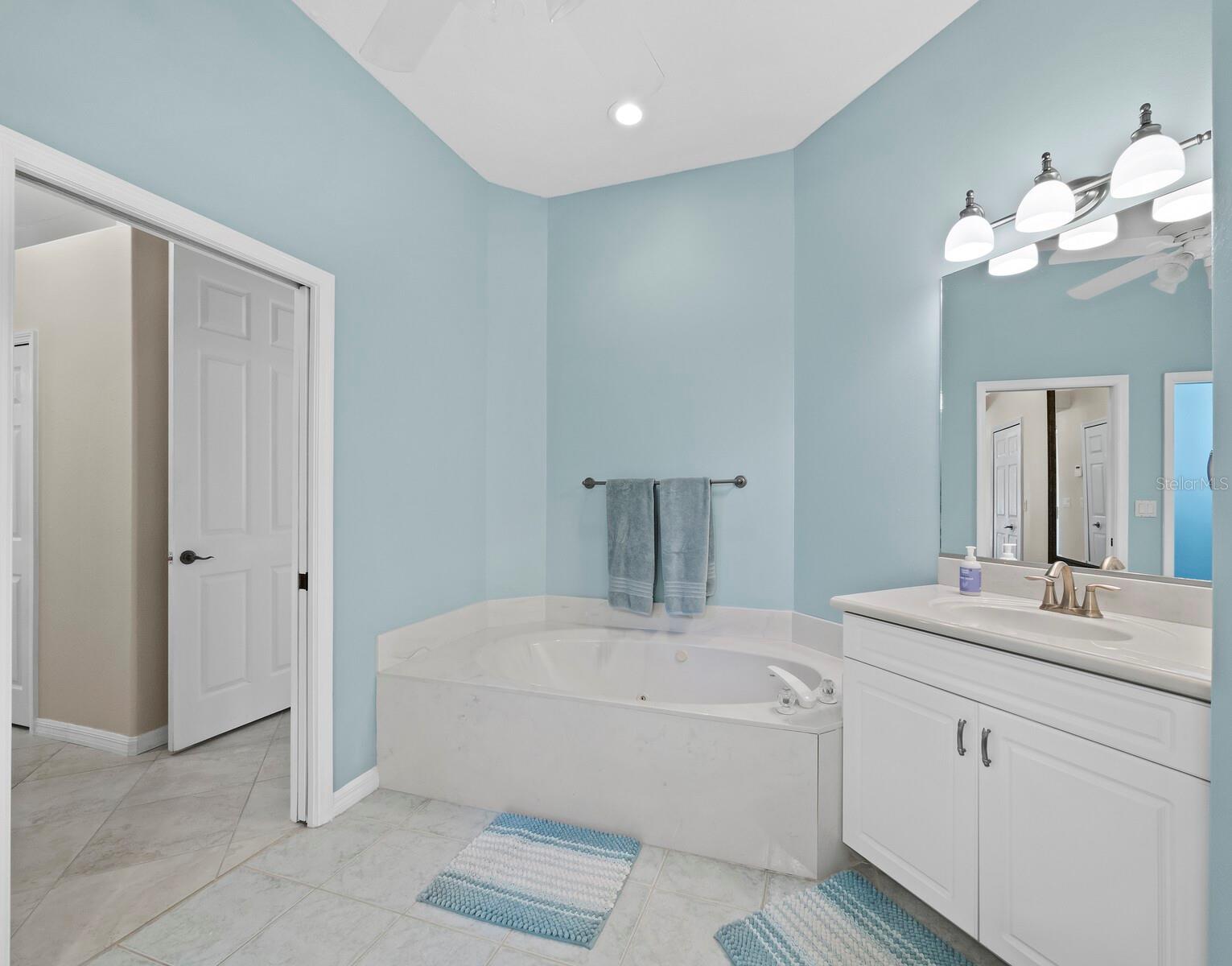 6643 BUTLERS CREST DR — photo 39