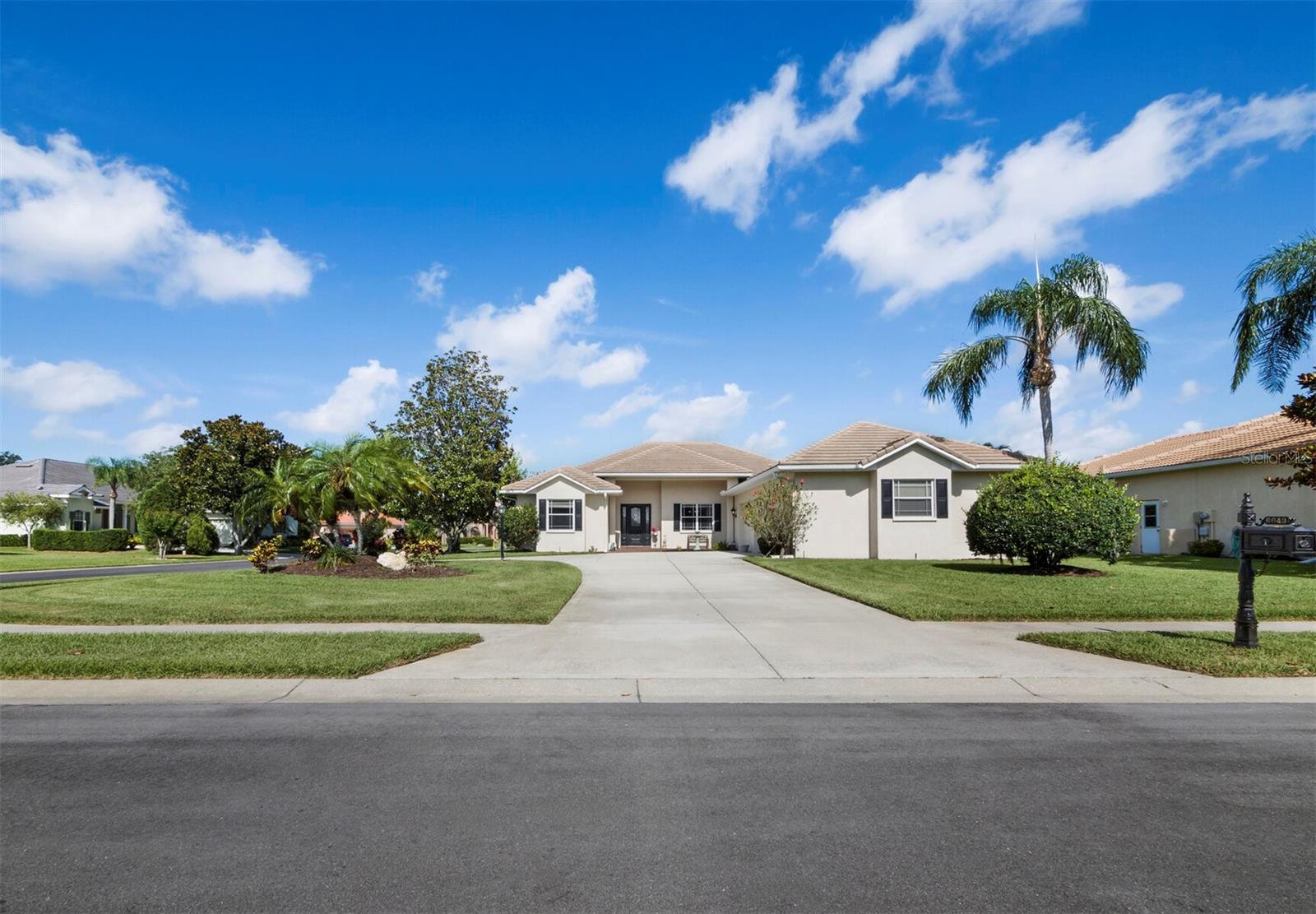 6643 BUTLERS CREST DR — photo 2