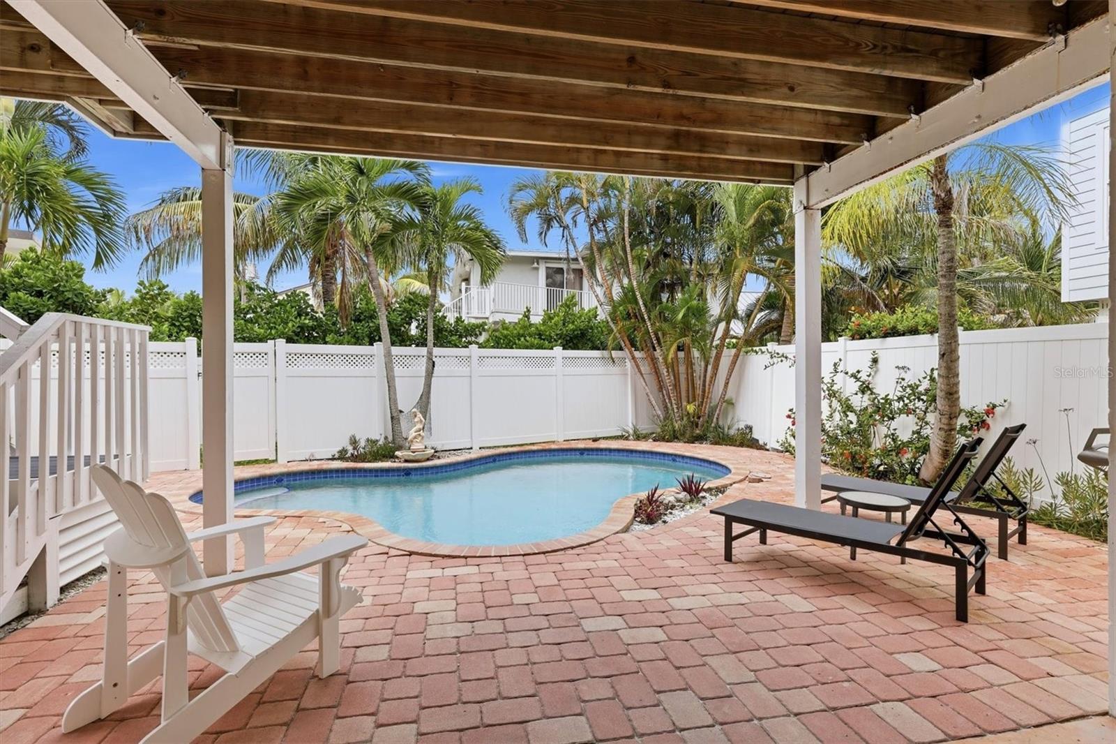 783 JACARANDA RD — photo 37