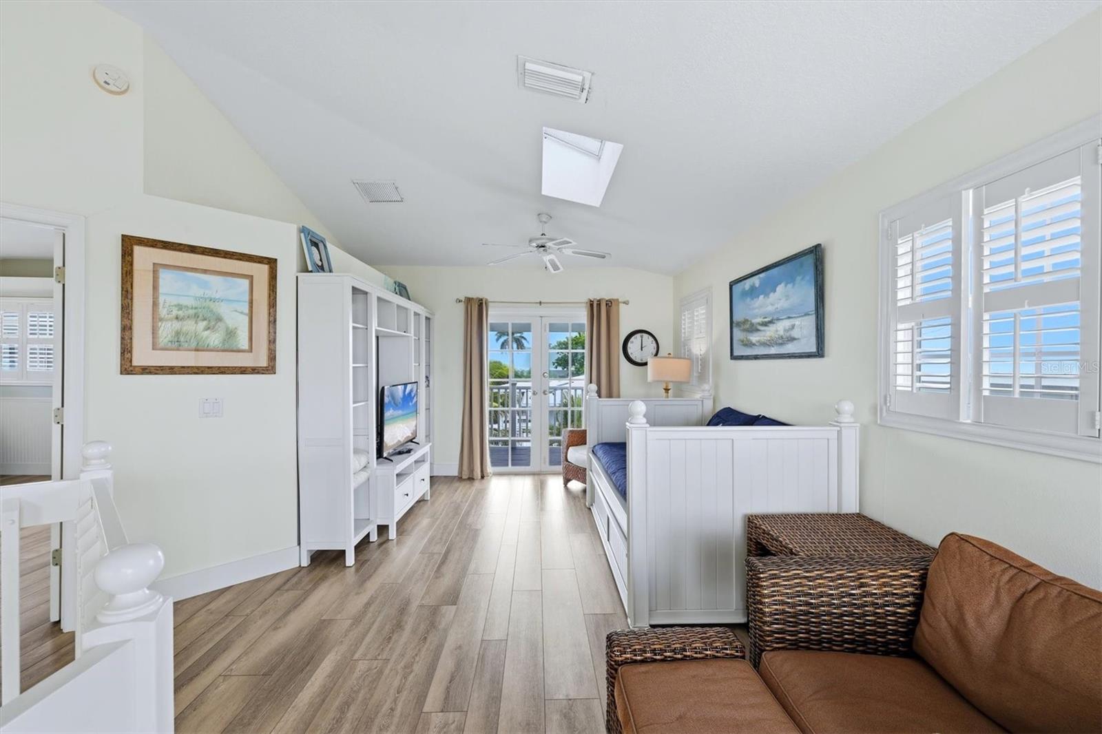 783 JACARANDA RD — photo 25