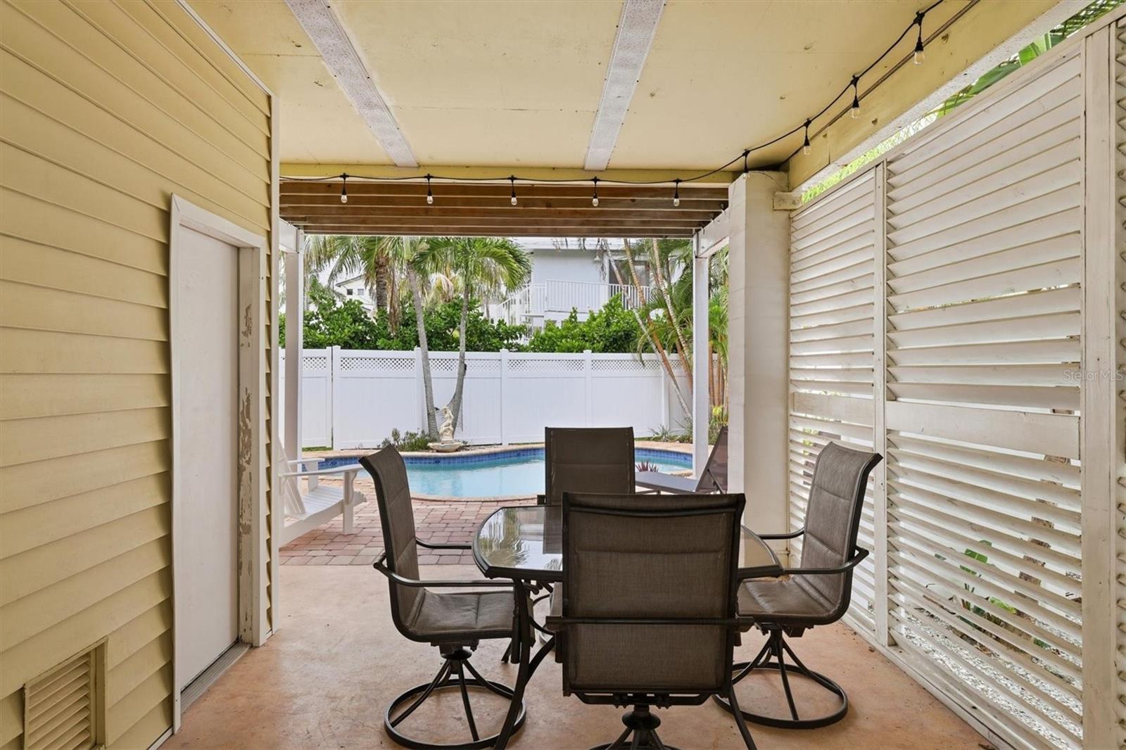 783 JACARANDA RD — photo 35