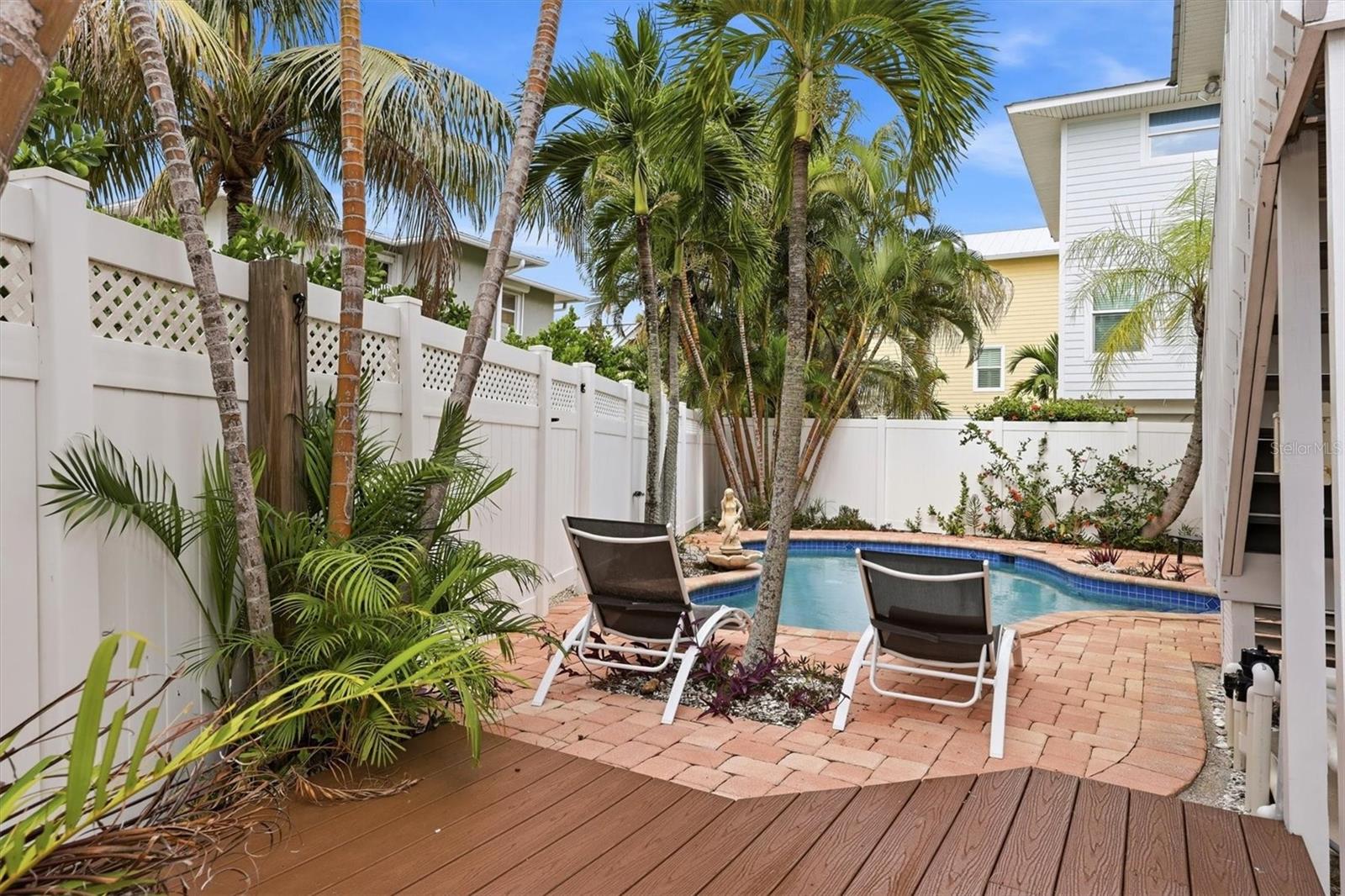 783 JACARANDA RD — photo 45