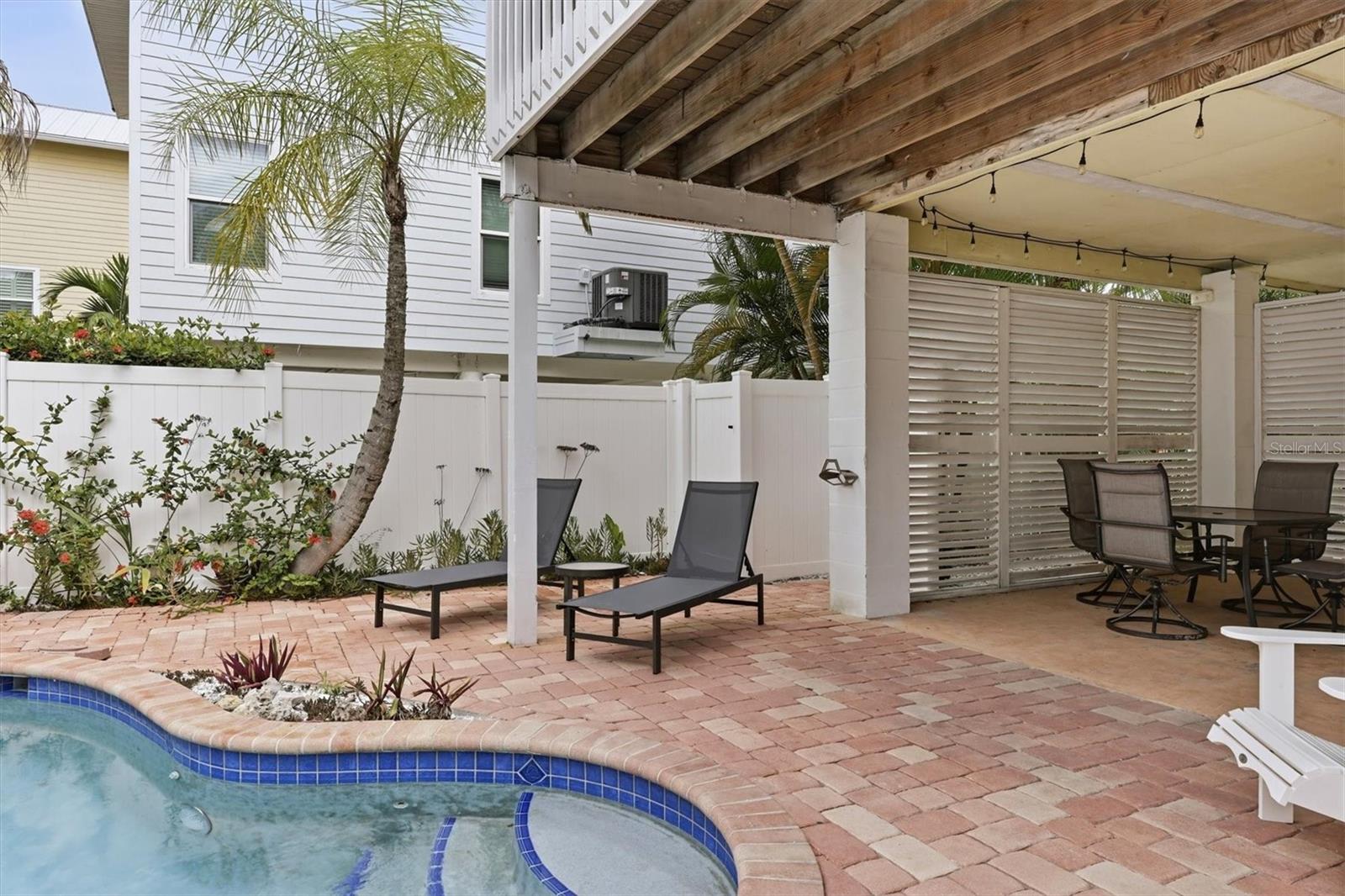 783 JACARANDA RD — photo 36