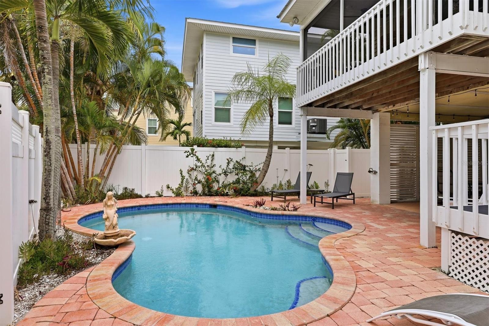 783 JACARANDA RD — photo 38