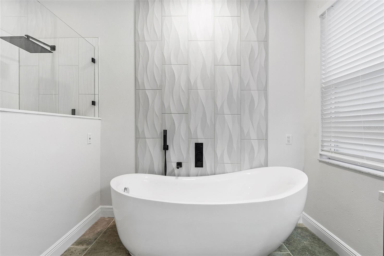 8201 CYPRESS BREEZE WAY — photo 21