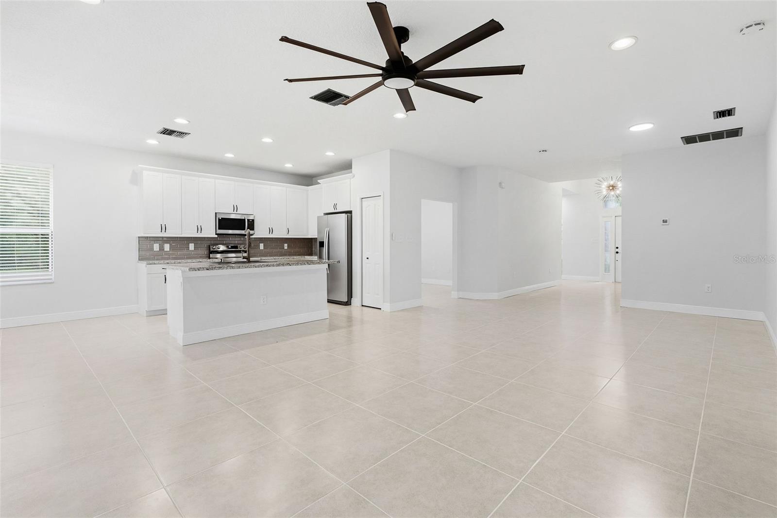 8201 CYPRESS BREEZE WAY — photo 9