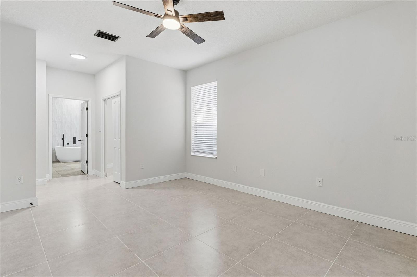 8201 CYPRESS BREEZE WAY — photo 18