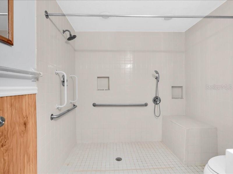 12805 PECAN TREE DR — photo 25