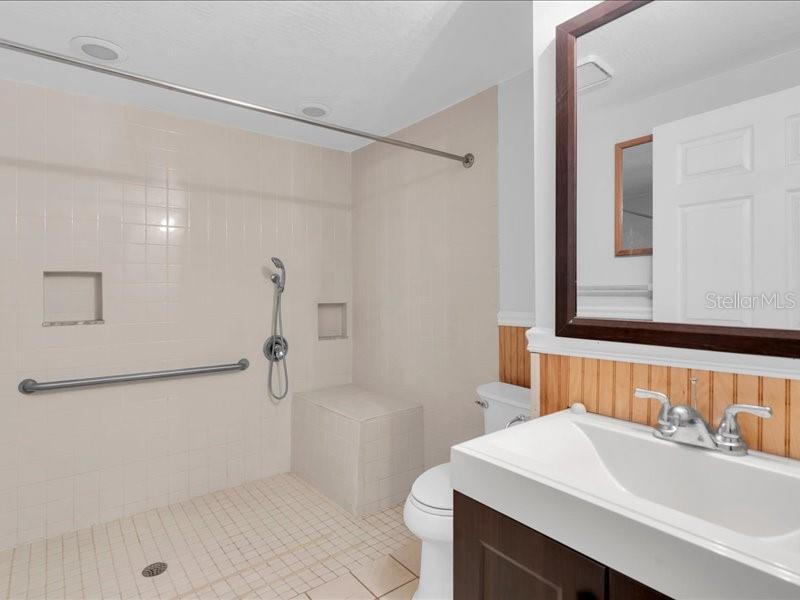 12805 PECAN TREE DR — photo 24