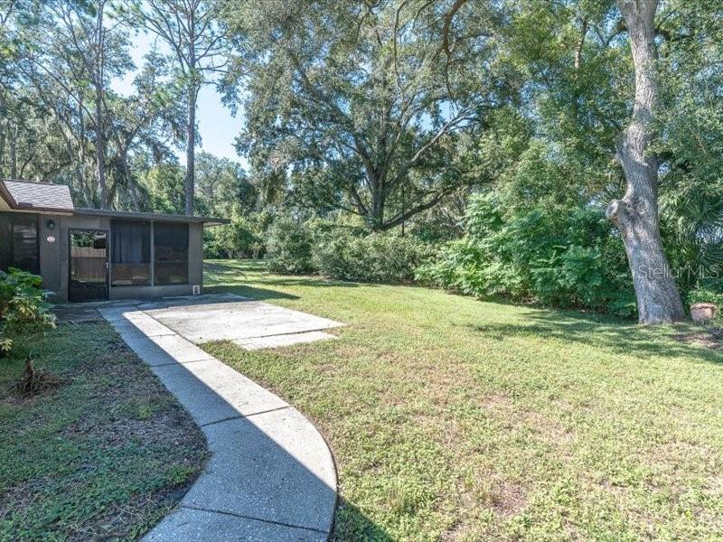 12805 PECAN TREE DR — photo 32