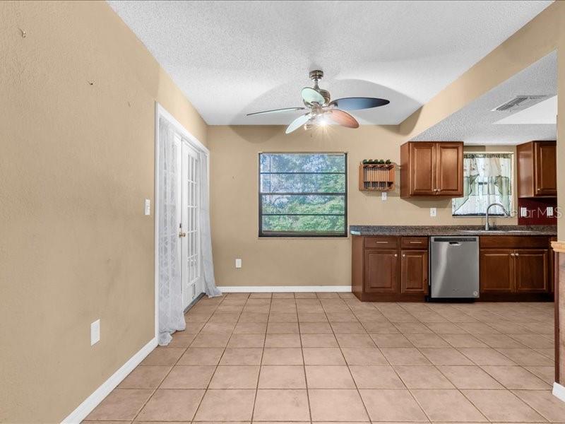12805 PECAN TREE DR — photo 12