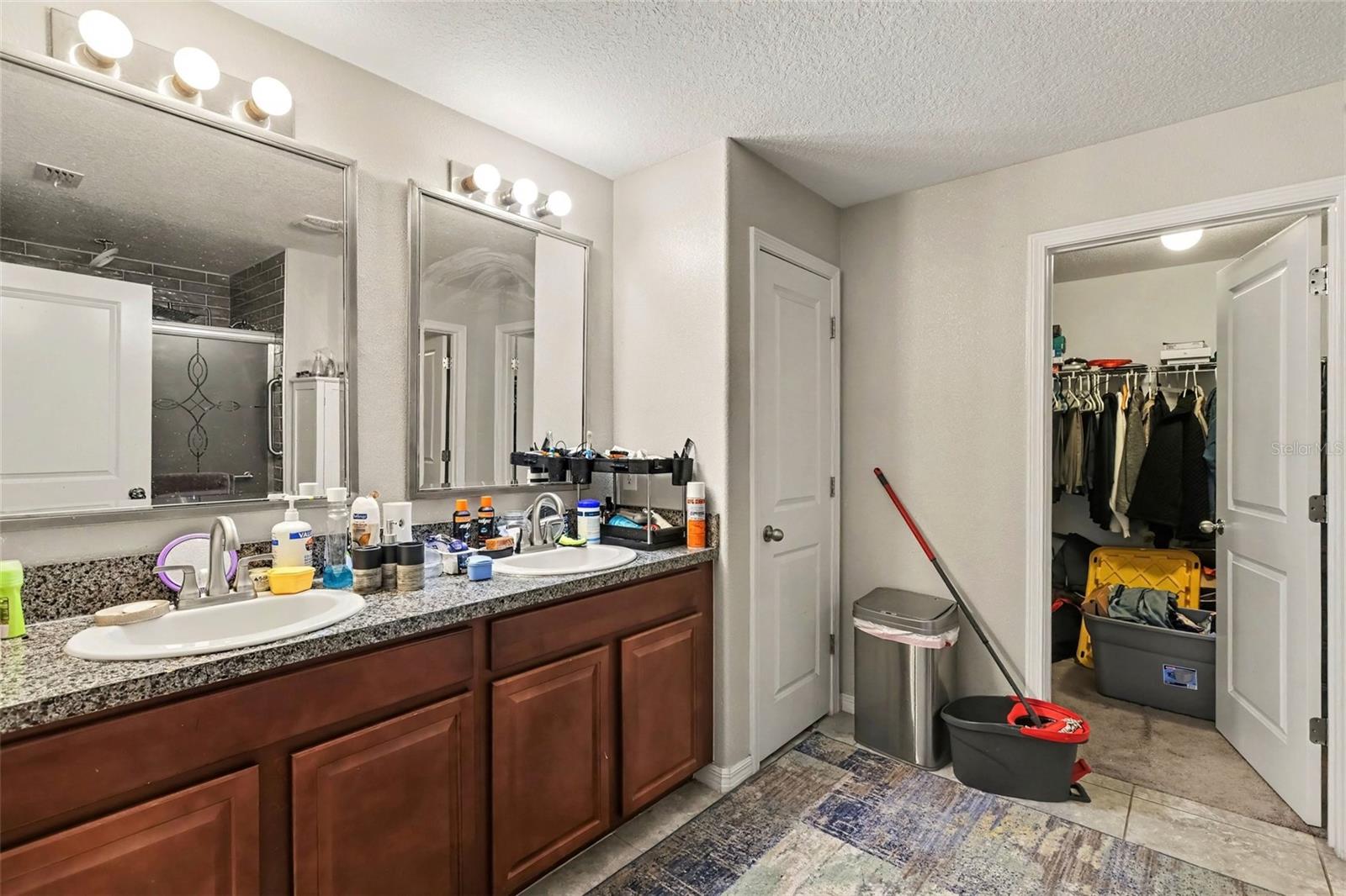 223 CASCADE BEND DR — photo 15