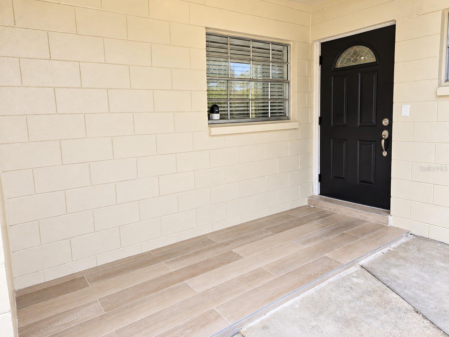 4437 DOLPHIN DR — photo 2