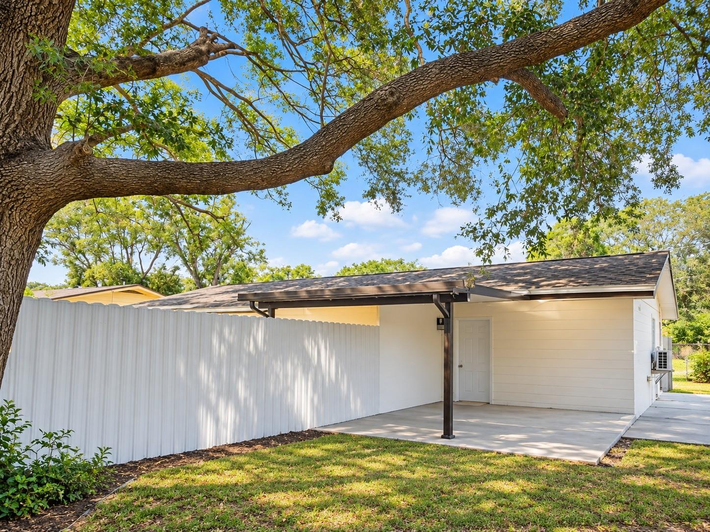 4437 DOLPHIN DR — photo 18