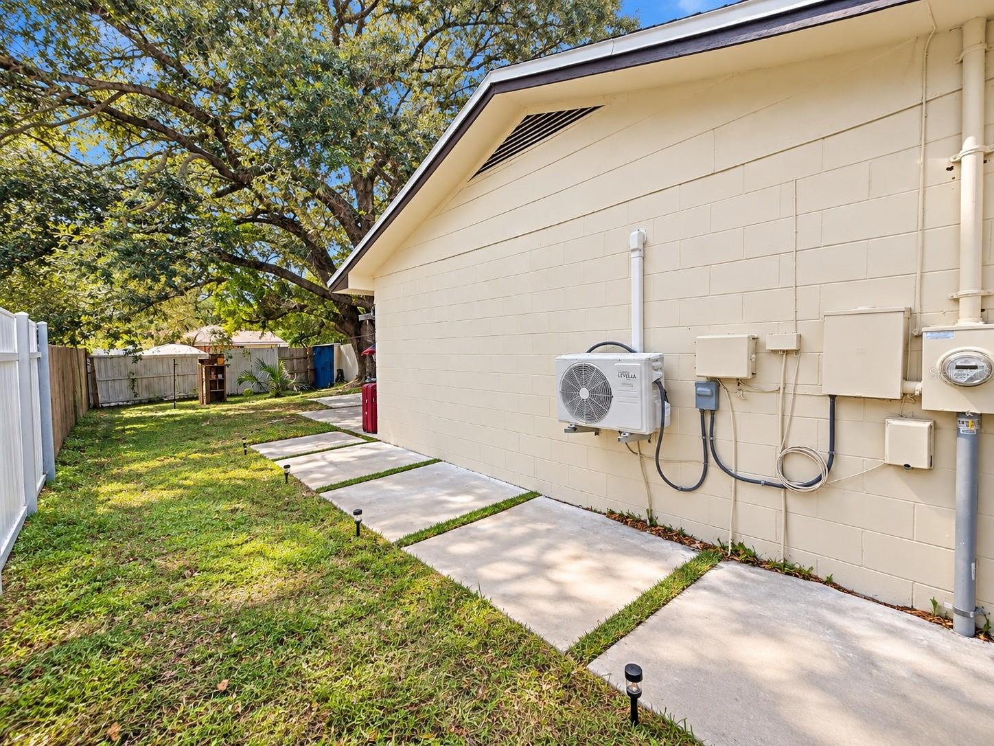 4437 DOLPHIN DR — photo 17