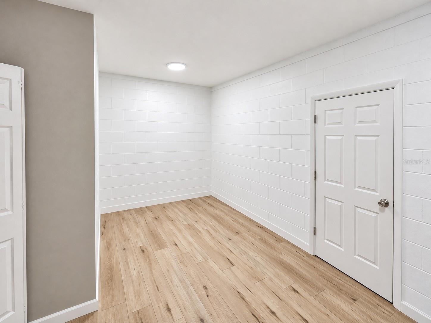 4437 DOLPHIN DR — photo 14