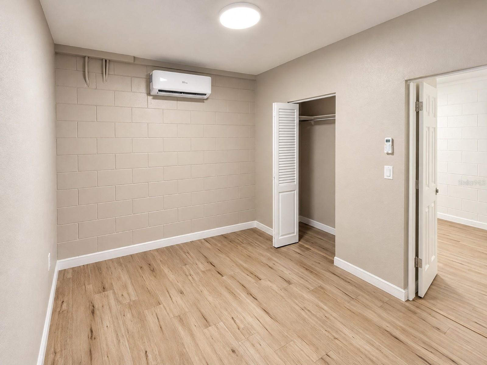 4437 DOLPHIN DR — photo 12