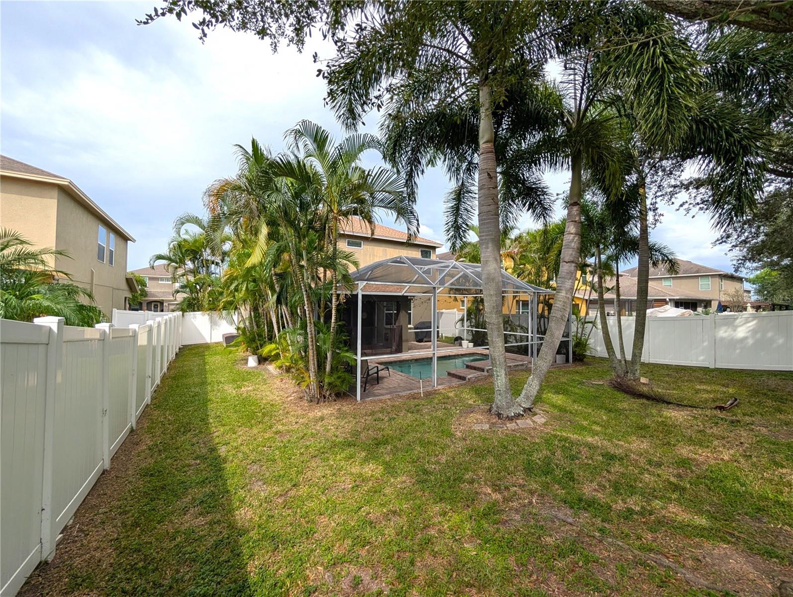 7714 LANDCARE LN — photo 26