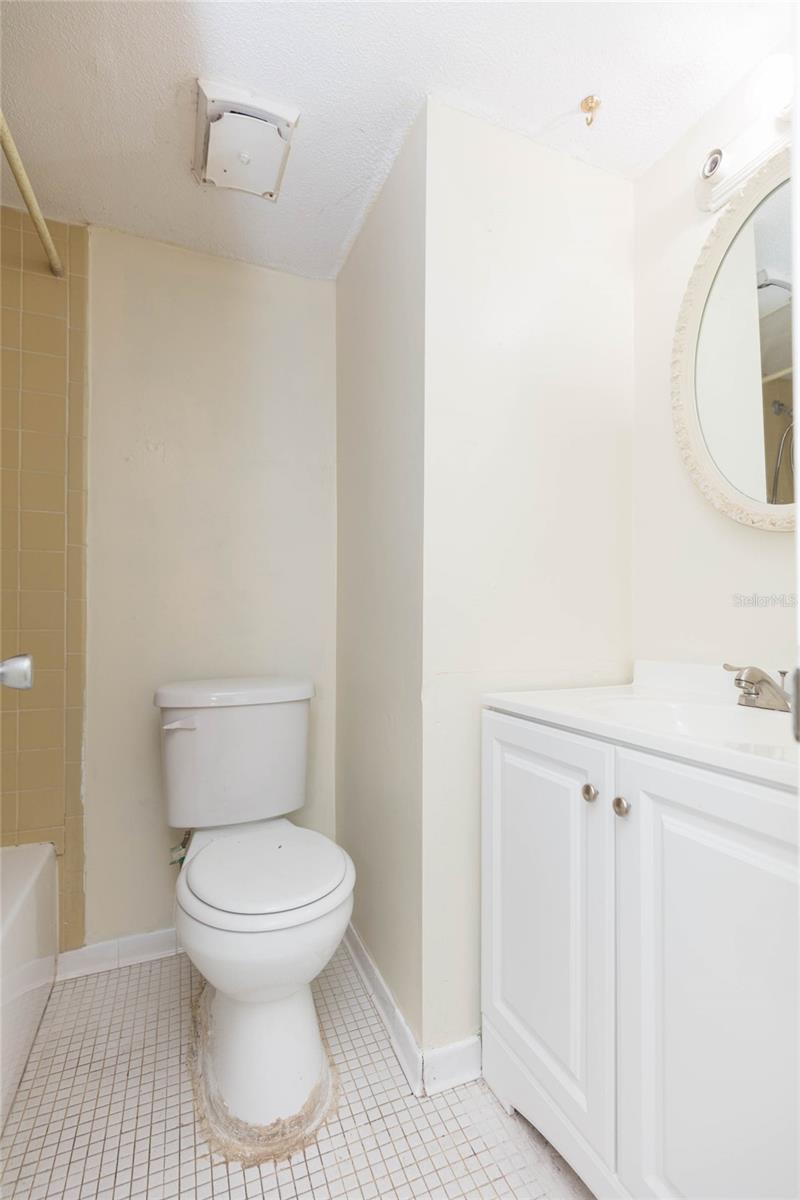 9035 WESTCHESTER CIR #133 — photo 32