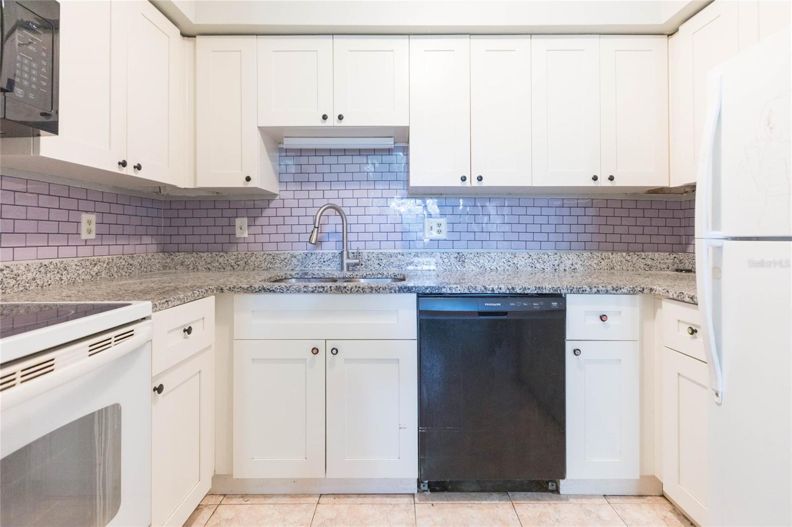 9035 WESTCHESTER CIR #133 — photo 17