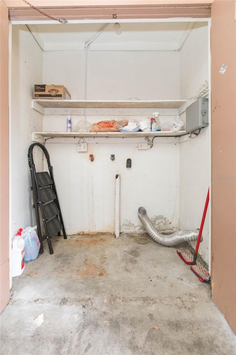 9035 WESTCHESTER CIR #133 — photo 36