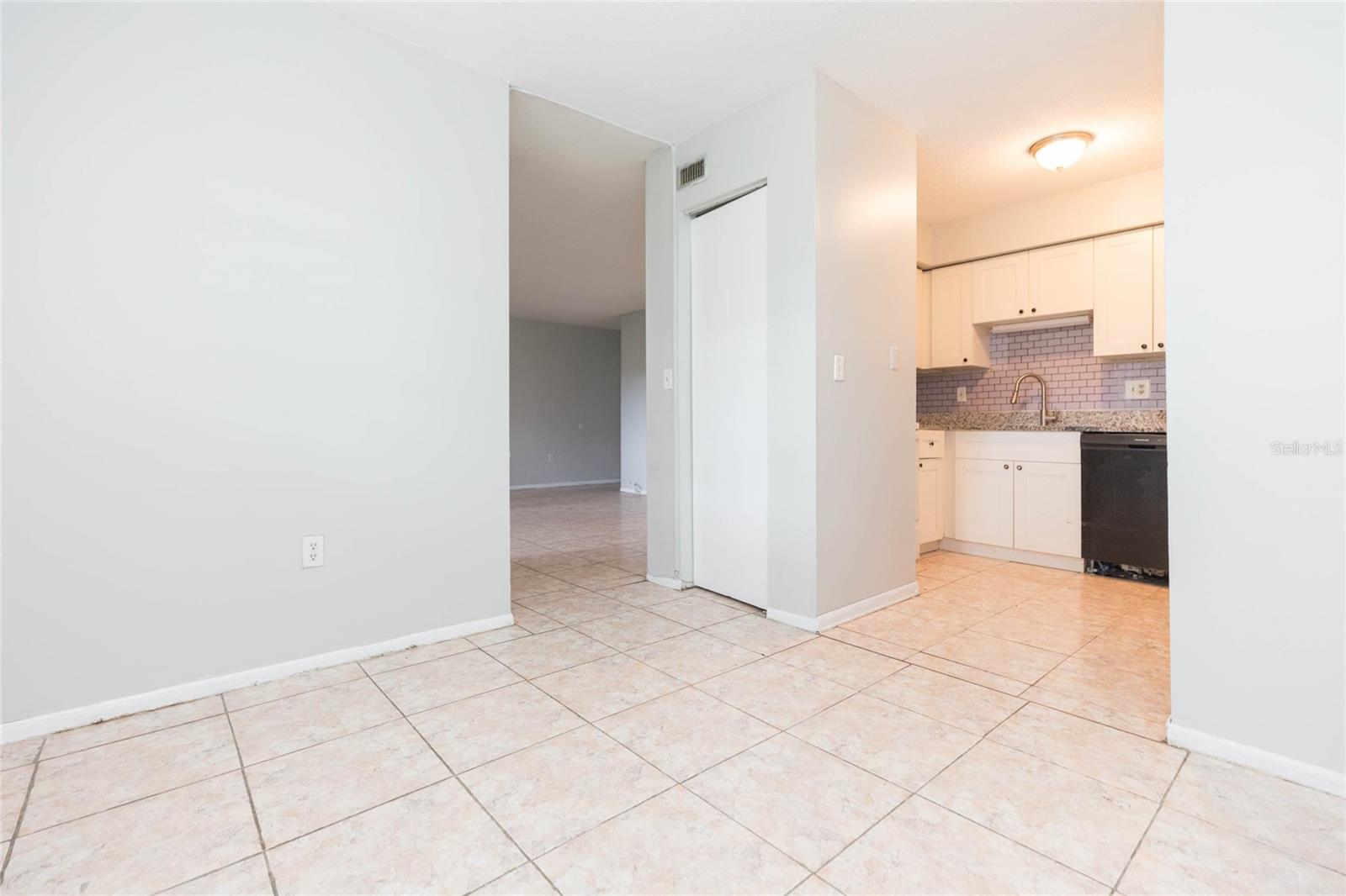 9035 WESTCHESTER CIR #133 — photo 14