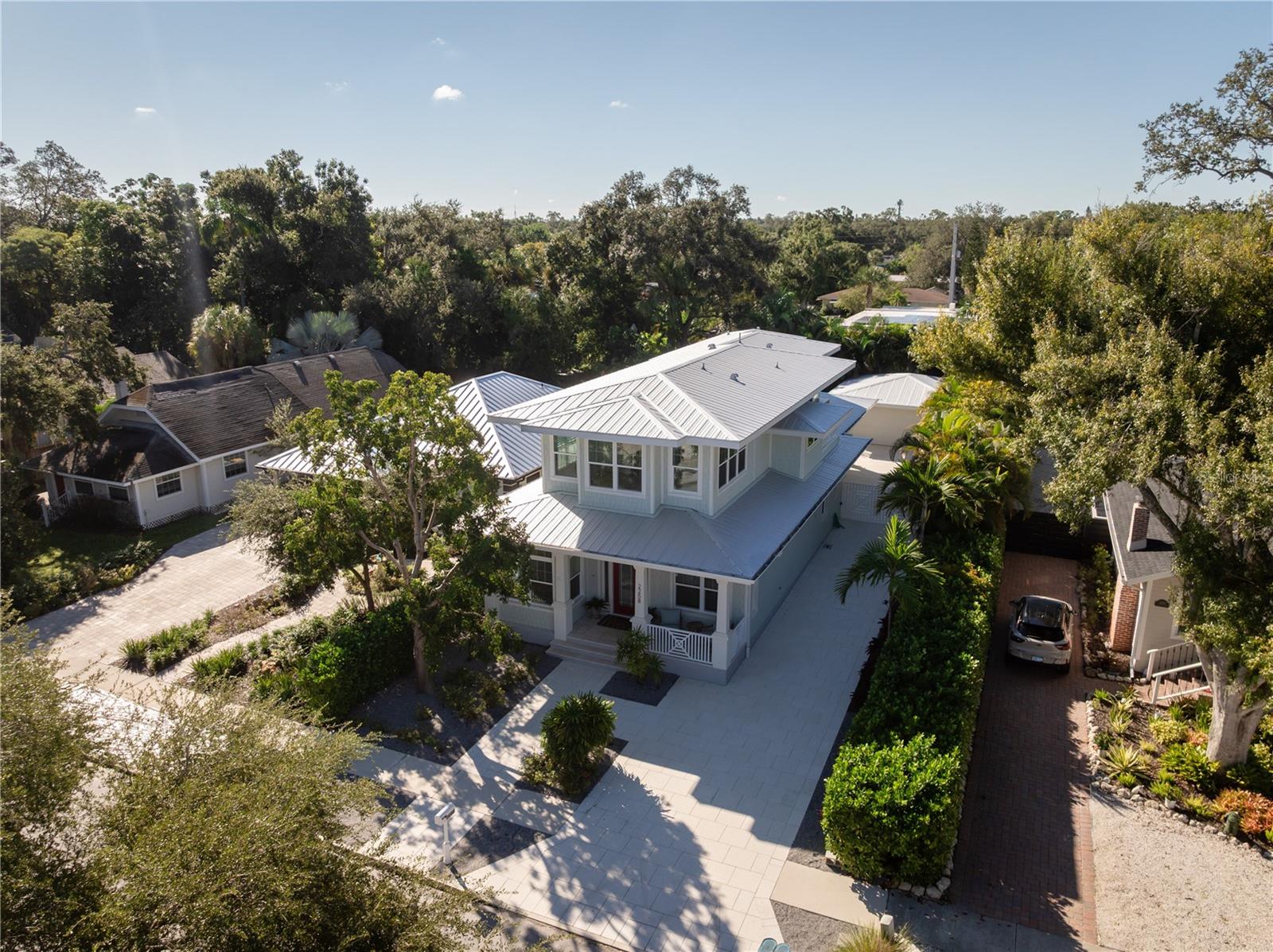2258 HILLVIEW ST — photo 3