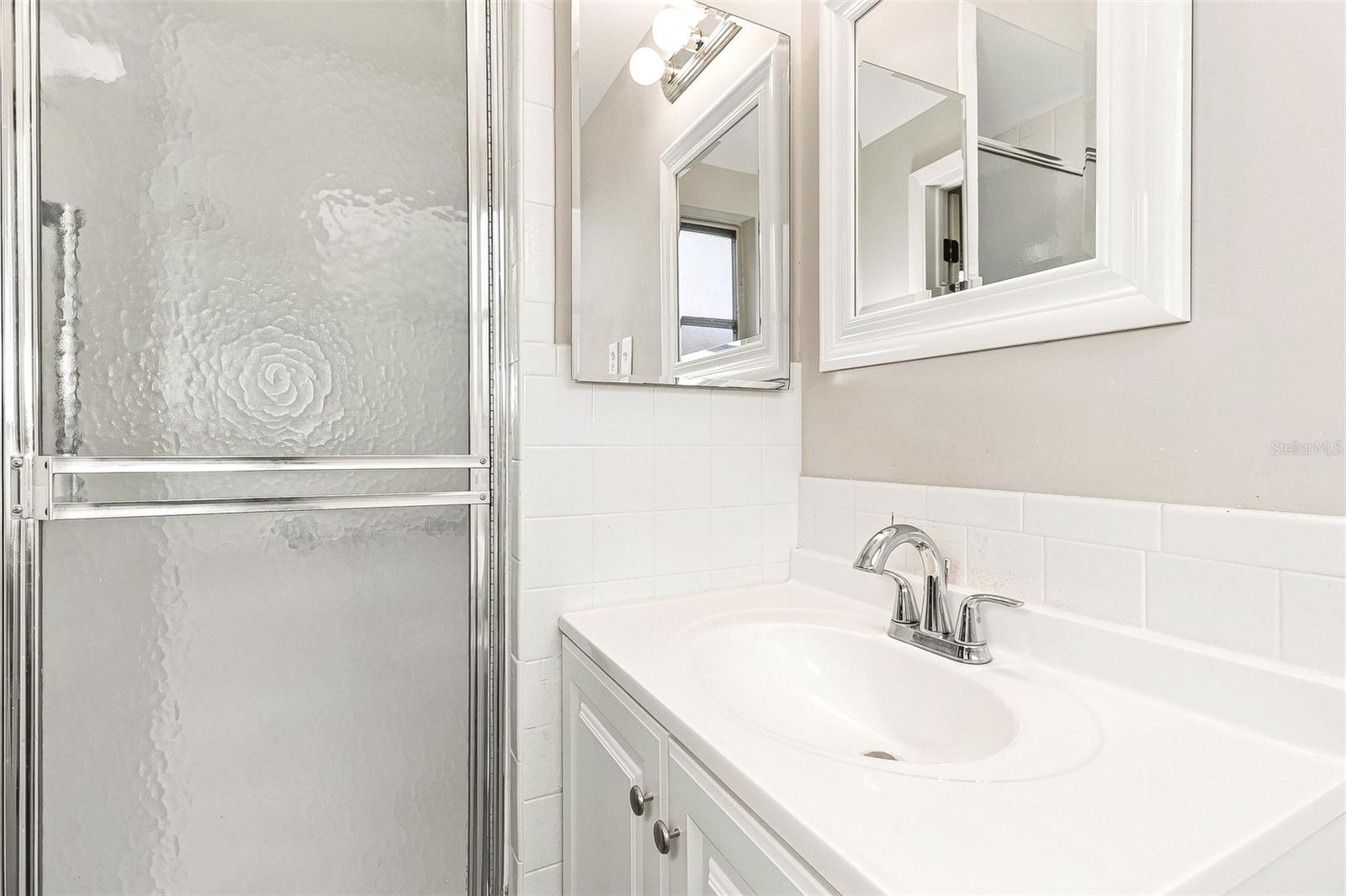 10121 OLEANDER DR — photo 17
