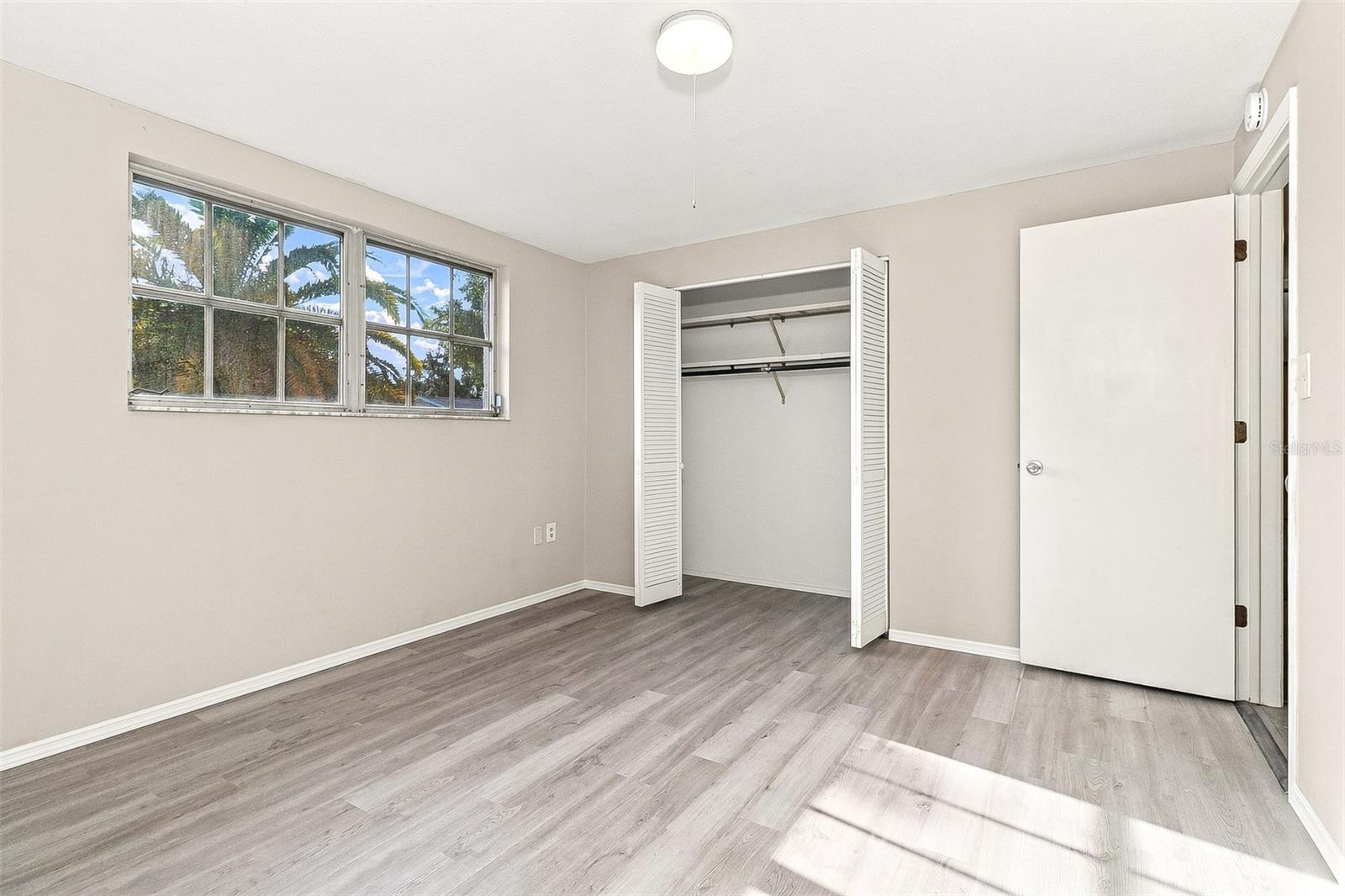 10121 OLEANDER DR — photo 10