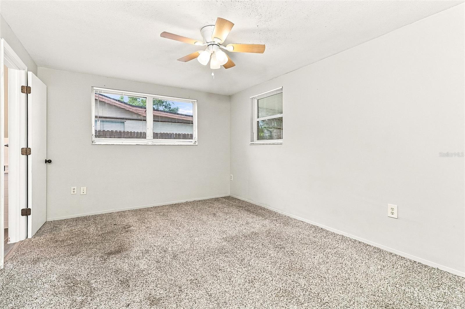 10121 OLEANDER DR — photo 14