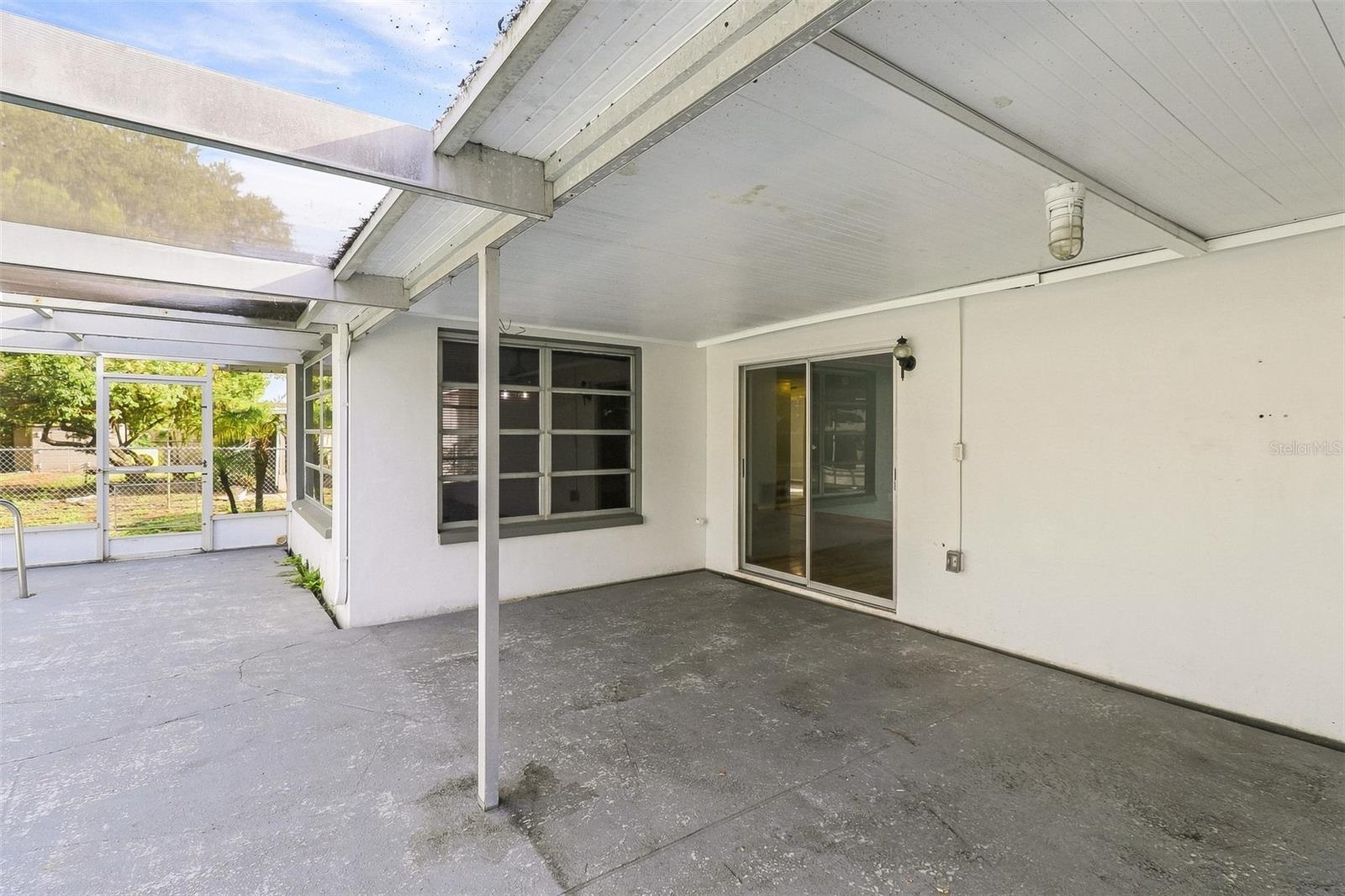 10121 OLEANDER DR — photo 18
